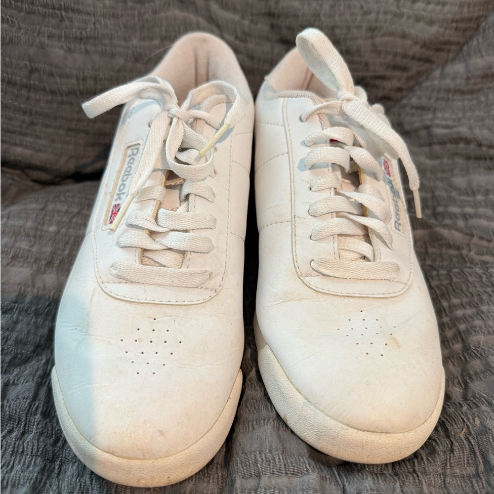Reebok White Casual Sneakers 8.5